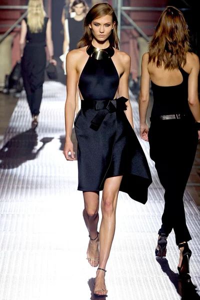 Look 9